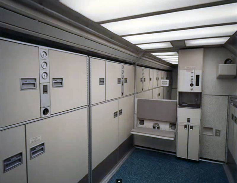 Illustration for article titled Traveling in a Boeing 747 in the 1970s was pretty damn awesome